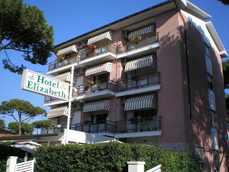 מרינה די פיאטרסנטה Hotel Elizabeth מראה חיצוני תמונה