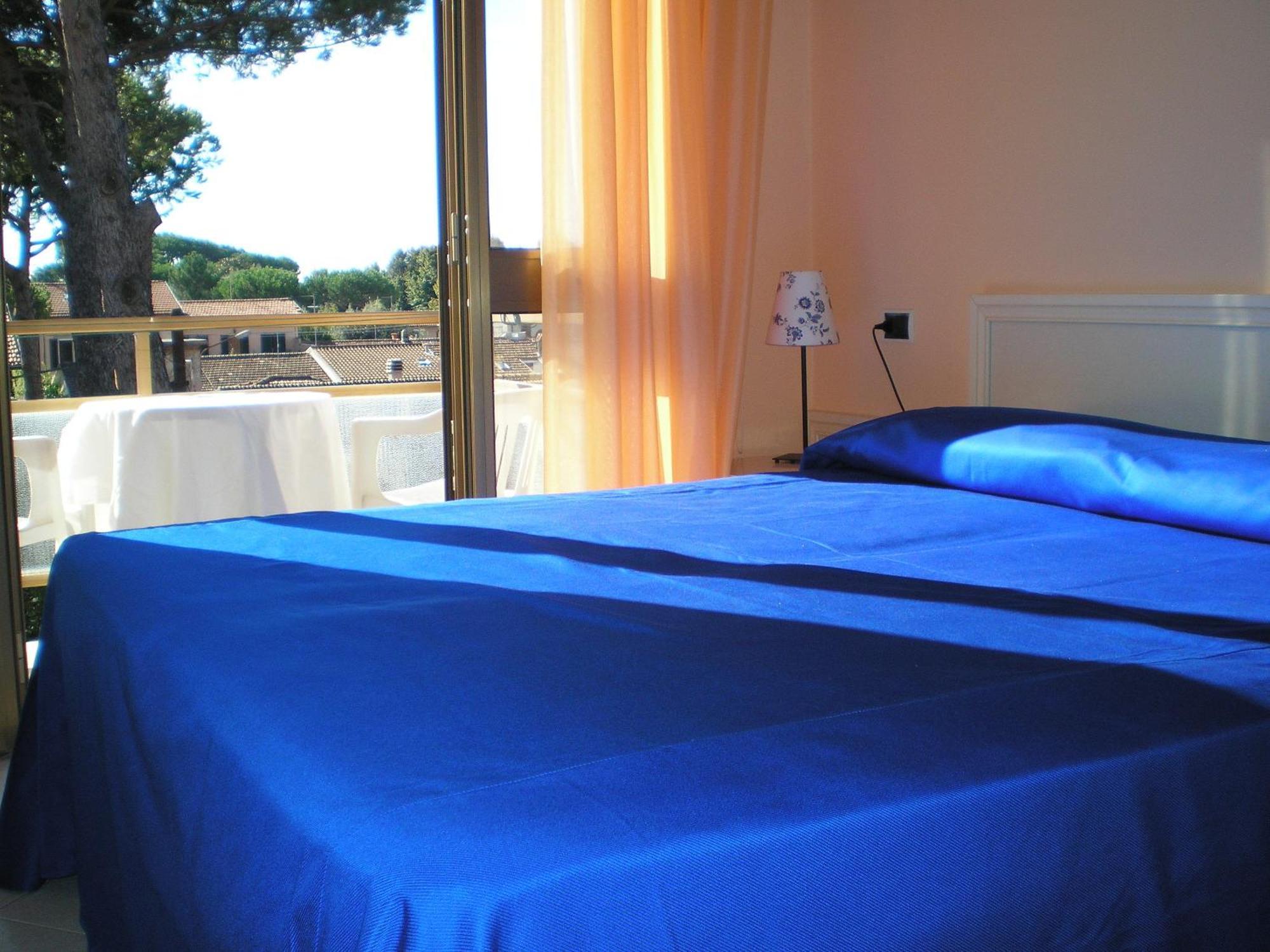 מרינה די פיאטרסנטה Hotel Elizabeth מראה חיצוני תמונה