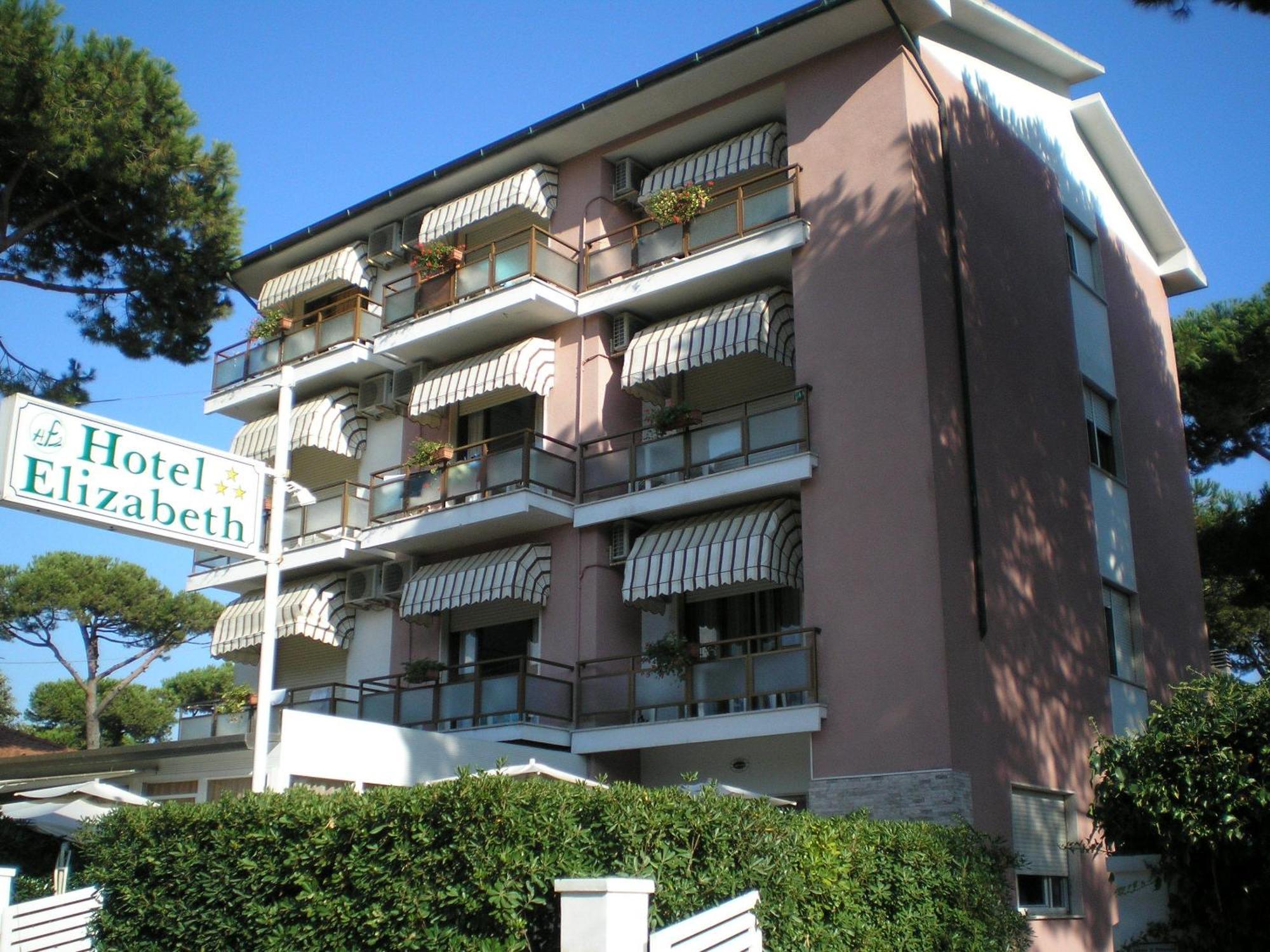 מרינה די פיאטרסנטה Hotel Elizabeth מראה חיצוני תמונה