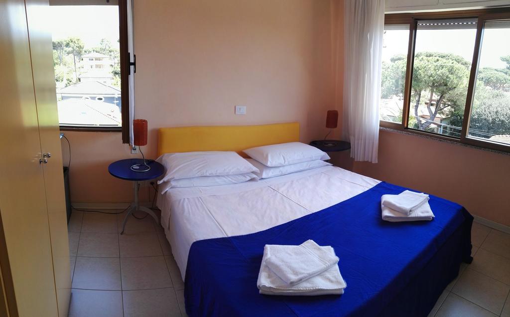מרינה די פיאטרסנטה Hotel Elizabeth מראה חיצוני תמונה