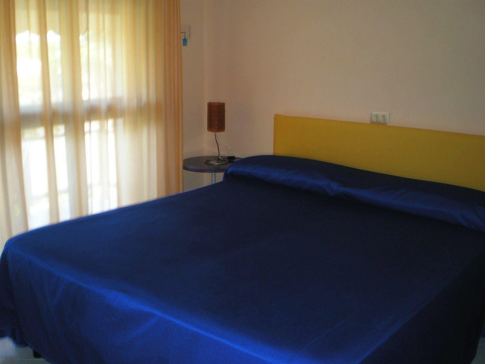 מרינה די פיאטרסנטה Hotel Elizabeth מראה חיצוני תמונה